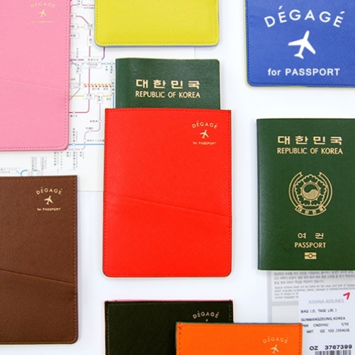 flat passport case